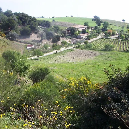 Agriturismo Masseria Tufaro Çiftlik konaklama *